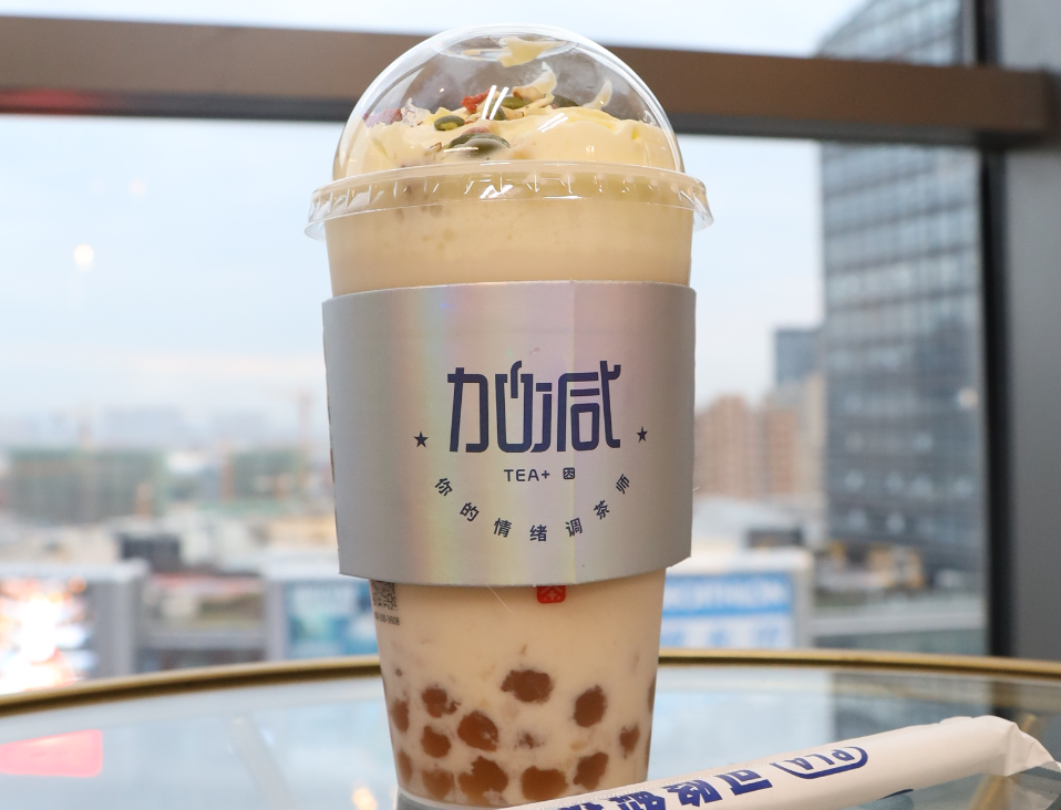 HJC黄金城茶饮：奶茶加盟店提升业绩的方式有哪些